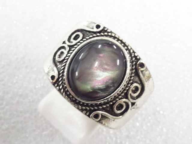 JAPANESE KIMONO / ANTIQUE COLORED STONE RING (SIZE 26)